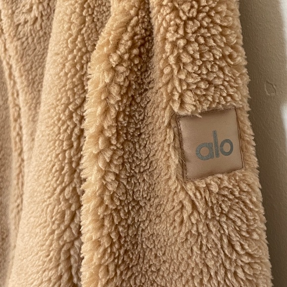 ALO Foxy Sherpa Jacket - Picture 3 of 4